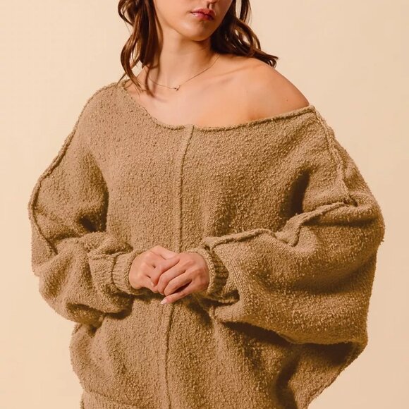 SO ME Loose Fit Exposed Seam Slouchy Boucle Sweater - Picture 1 of 13